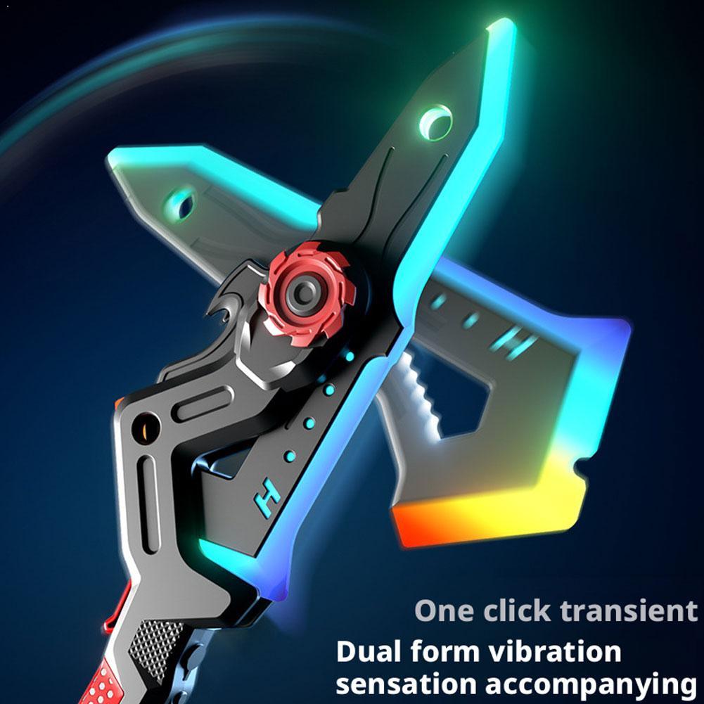 Cosplay Prop Axe - 変形可能な光るレーザー斧剣おもちゃ カラフルなLEDとスプレーミスト付き 子供用コスプレ小道具 男の子向け 最高の誕生日プレゼント