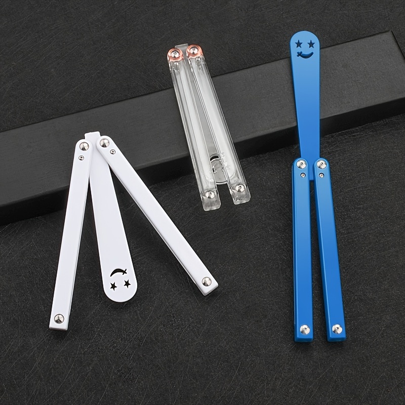 蝶型ハンドシェイクナイフプロップ トレーニング用折りたたみ式 - Cosplay Prop Paint のレビューと価格