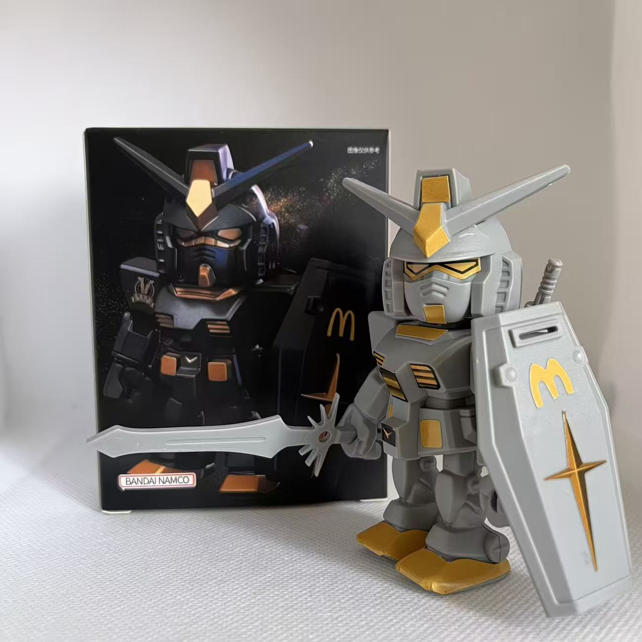 マクドナルドガンダムフィギュア Qmsv Rx-78-2 V - Bandai Gundam Hg のレビューと価格
